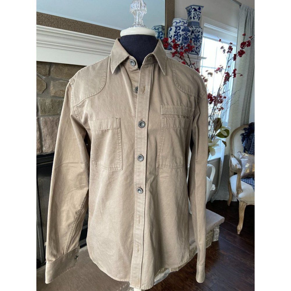 Banana Republic Button Down (size M)
